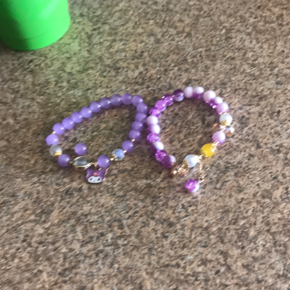 Set of 2 glass bead bracelets!